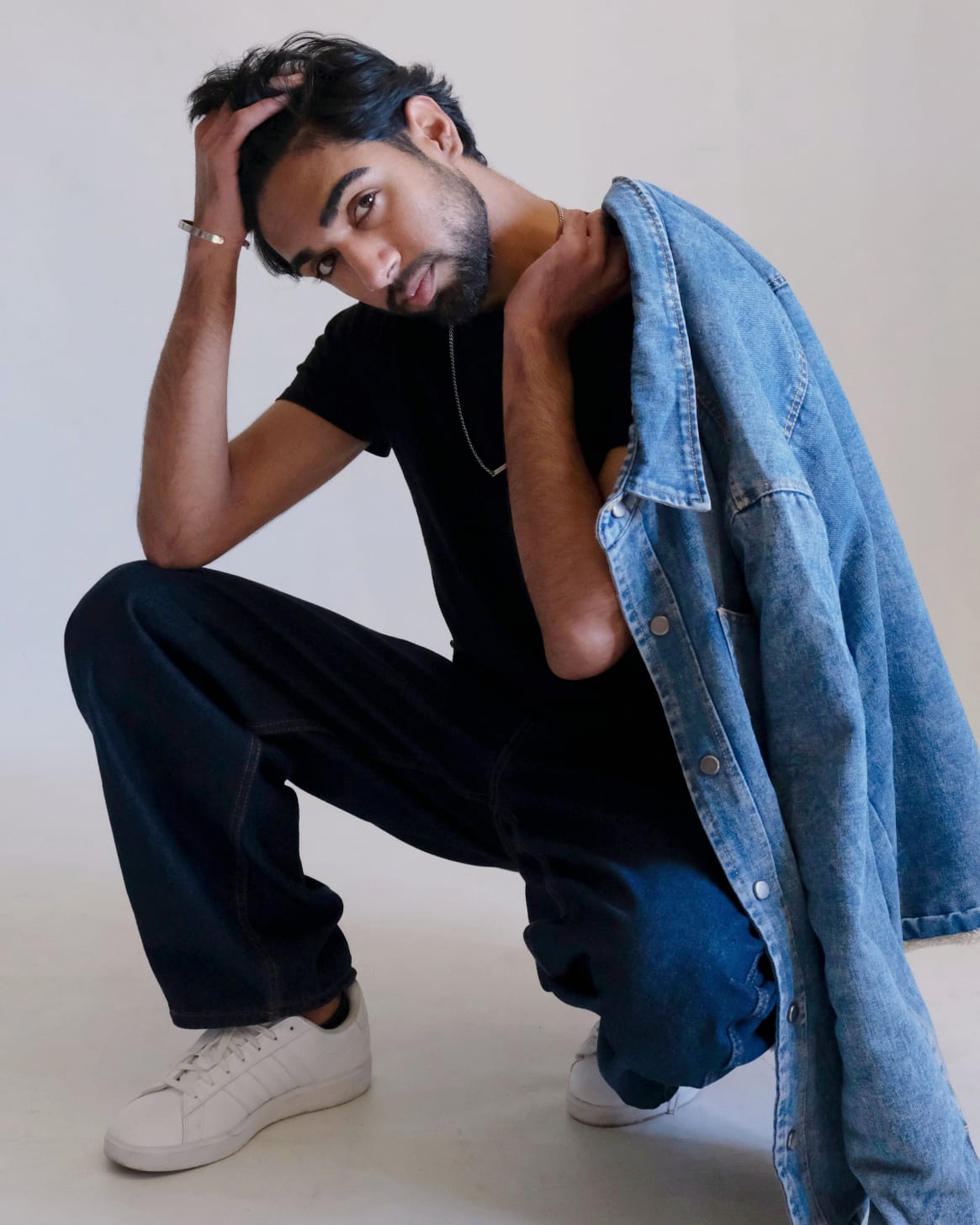 Momo editorial portrait 1000082939.jpg